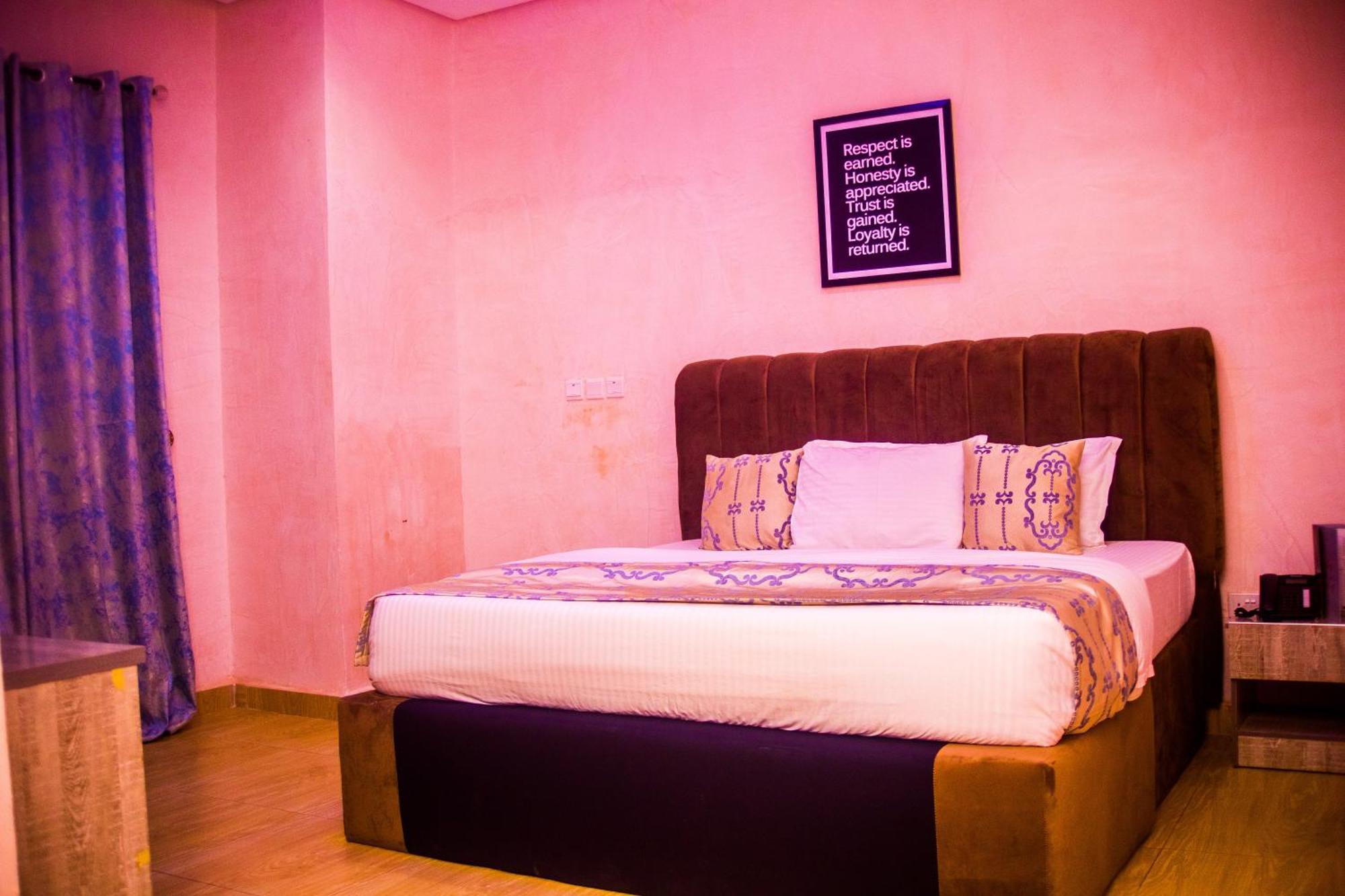 Vibes Suites Kaba エクステリア 写真