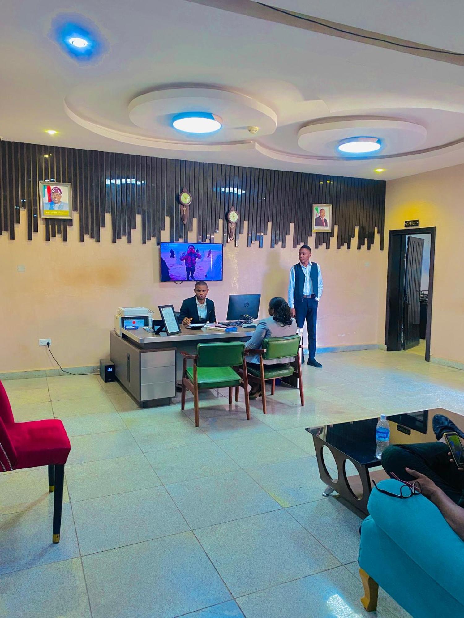 Vibes Suites Kaba エクステリア 写真